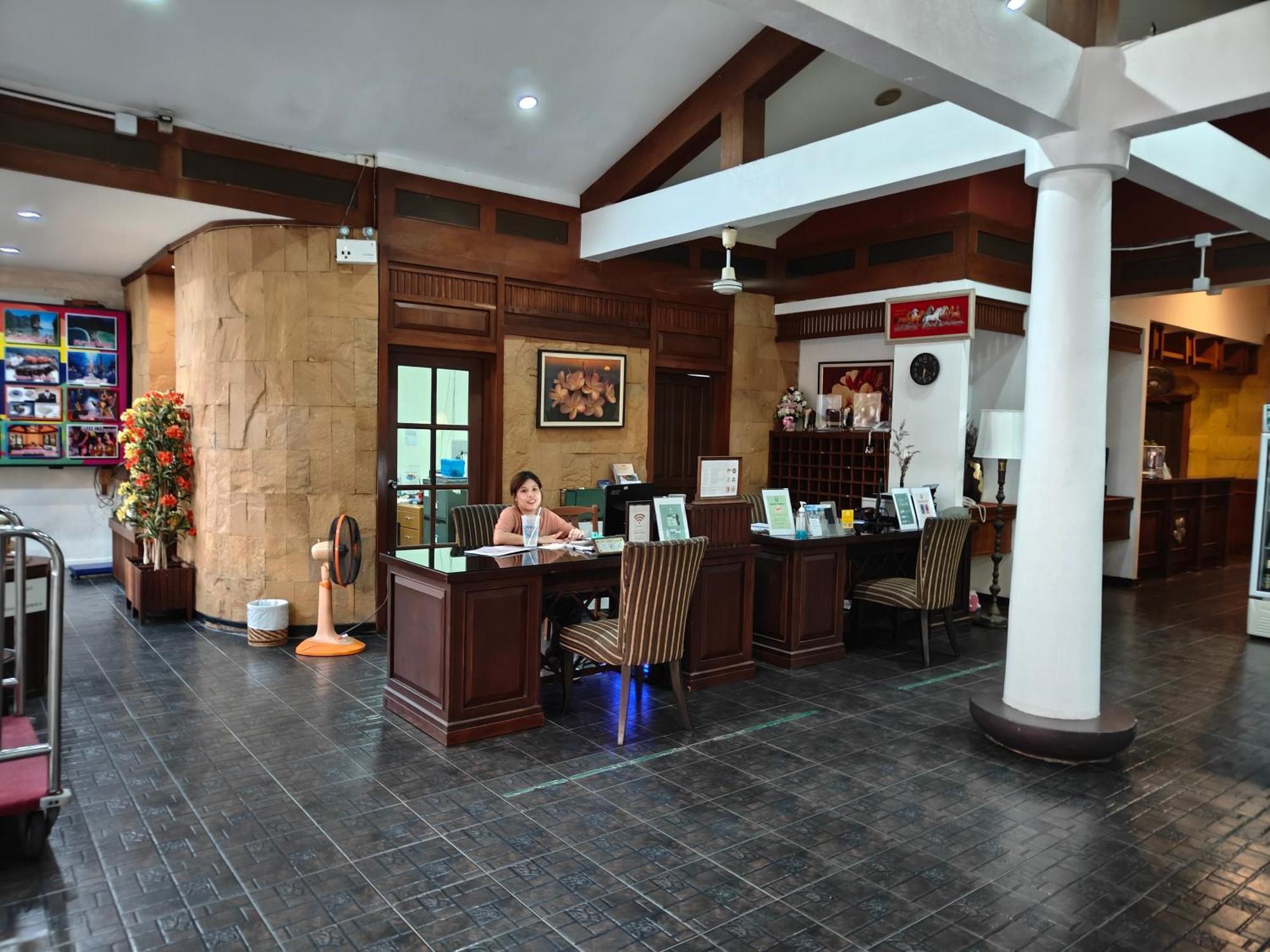Phuket Leelavadee Hua Ting Resort Patong Exterior foto