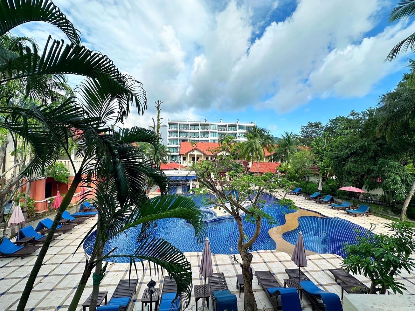 Phuket Leelavadee Hua Ting Resort Patong Exterior foto