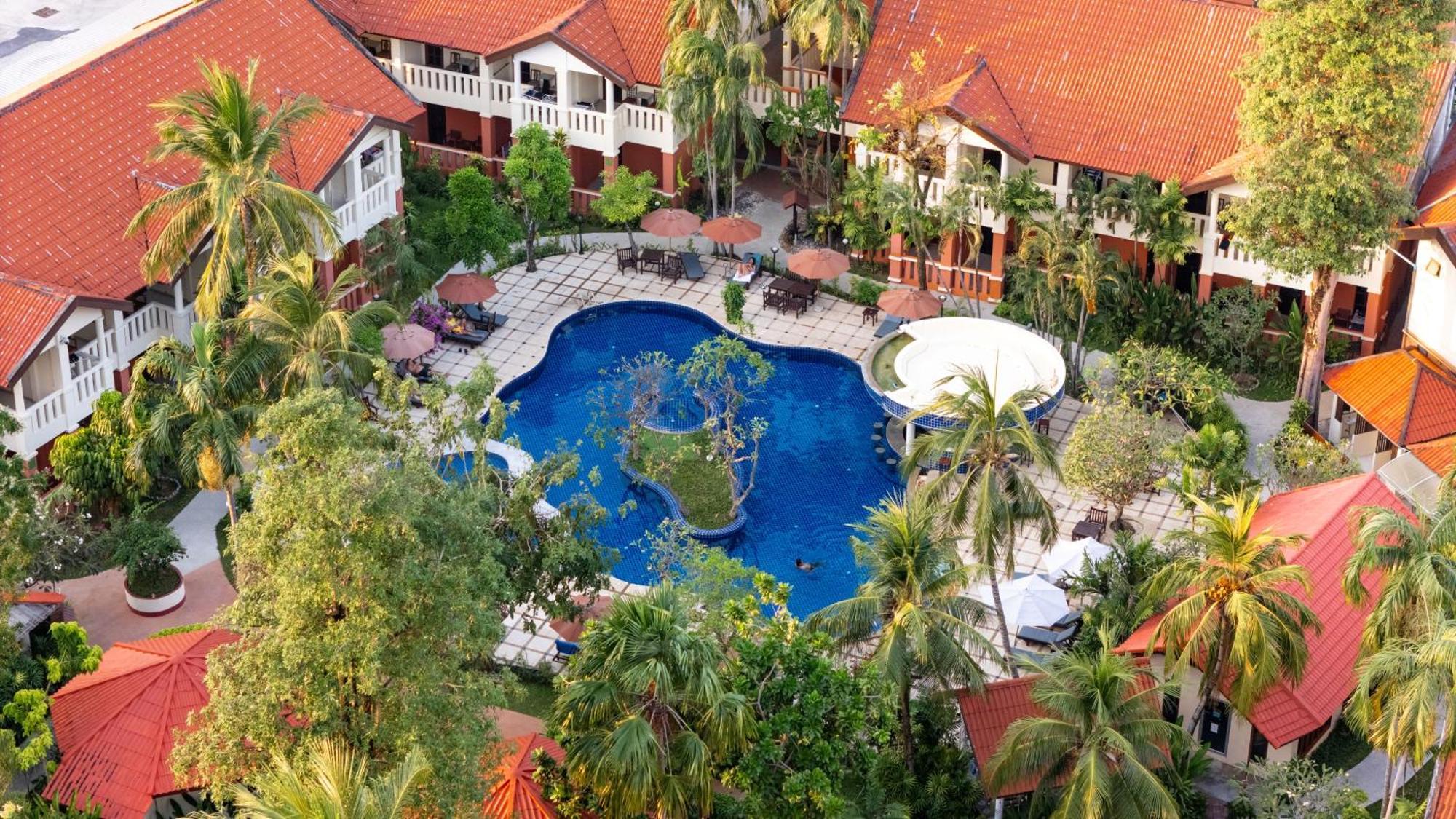 Phuket Leelavadee Hua Ting Resort Patong Exterior foto