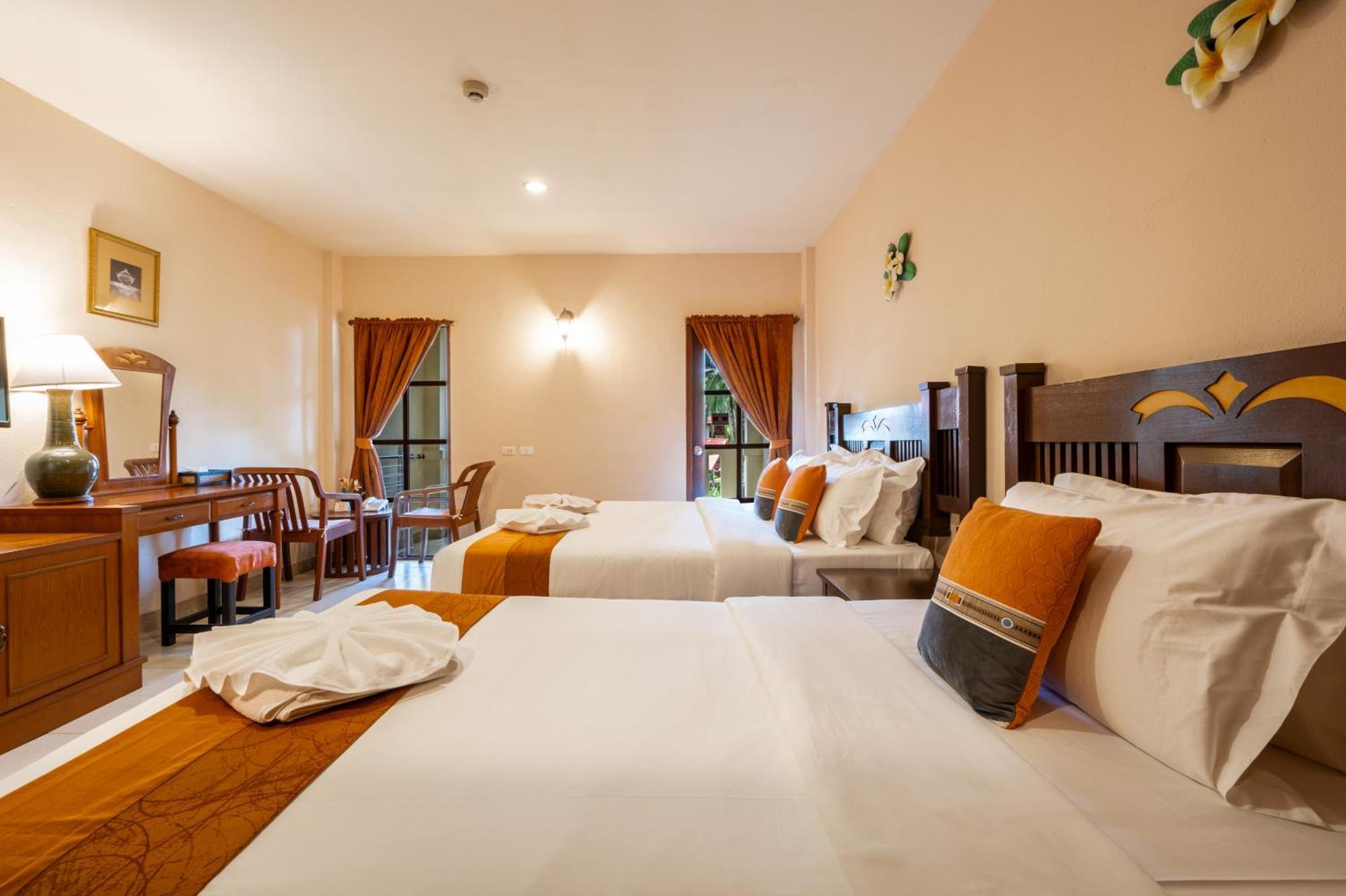 Phuket Leelavadee Hua Ting Resort Patong Exterior foto