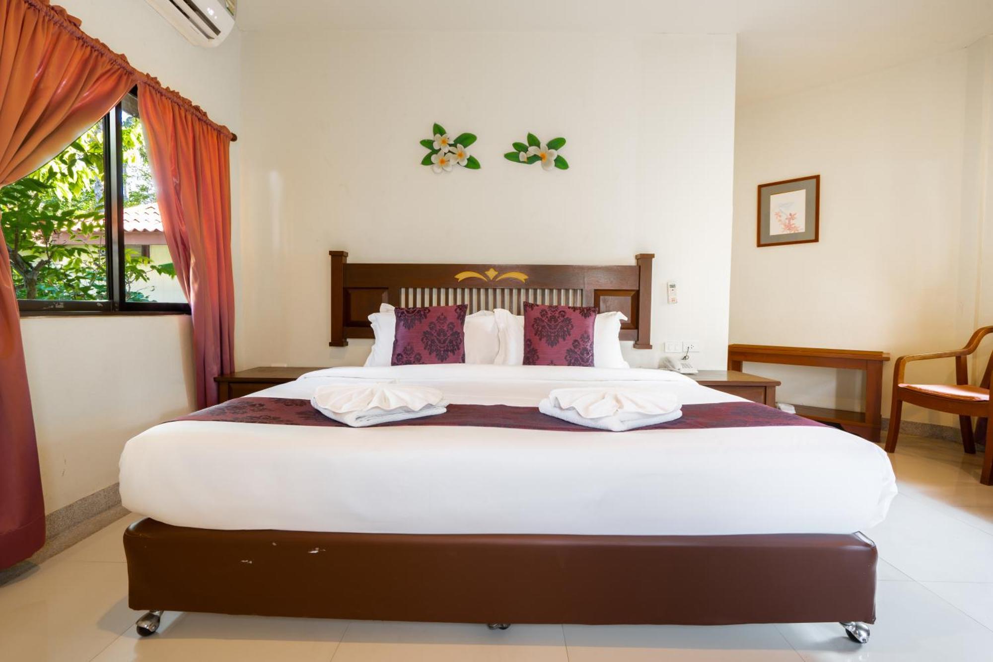 Phuket Leelavadee Hua Ting Resort Patong Exterior foto